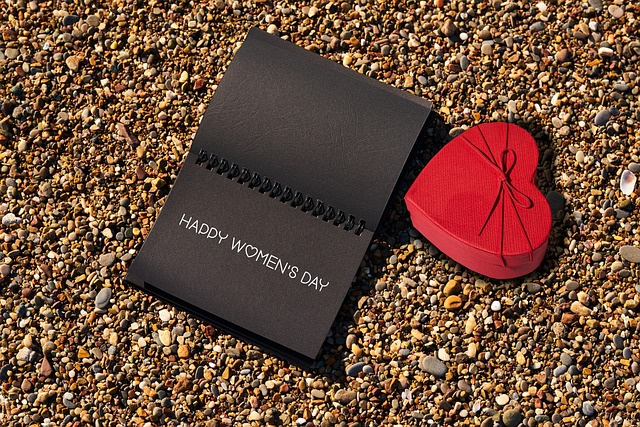 Mocne Aforyzmy Motywacyjne: Cytaty o Kobiecej Sile i Niezależności